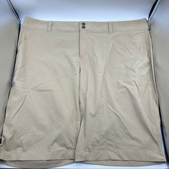 Columbia Women's Convertible Hiking Beige Outdoor Khaki 12" Shorts Plus Size 20W - Picture 1 of 7